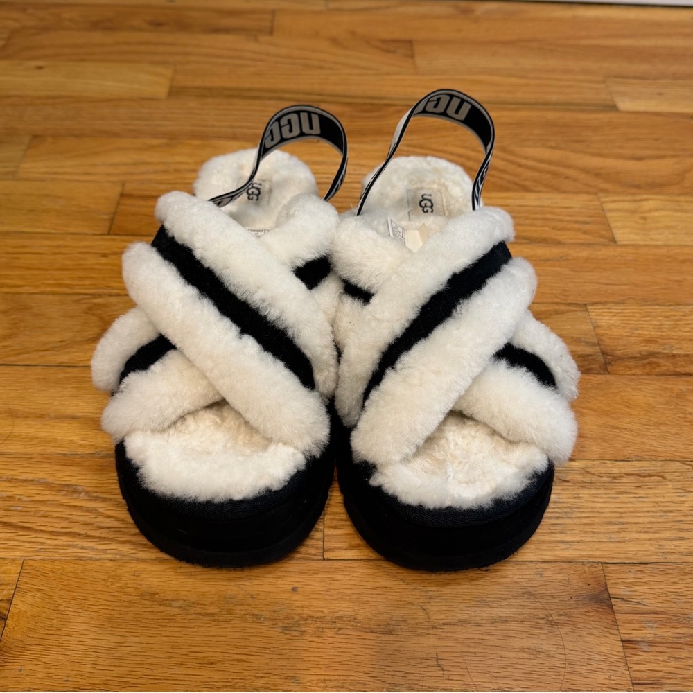 UGG Fuzzy Sandals - Size 8